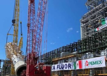 Crisis en Salina Cruz por deuda de Pemex; desmonta ICA y firmas cortan a trabajadores