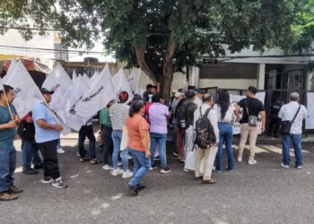 Impiden comité de víctimas de Huazatlán del Río acto en el IEEPCO