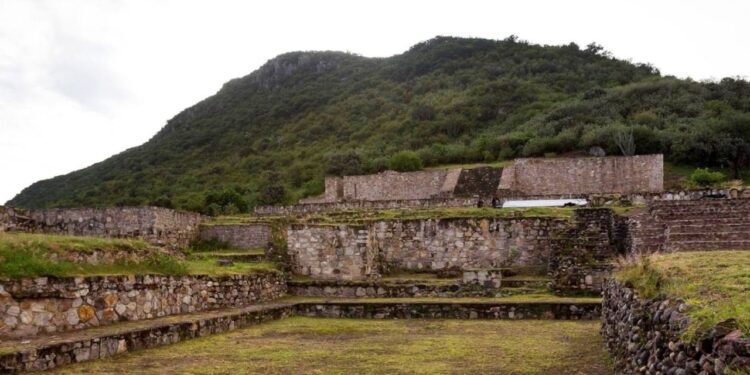 Dainzú, cerro de órganos; sitio habitado antes de Monte Albán