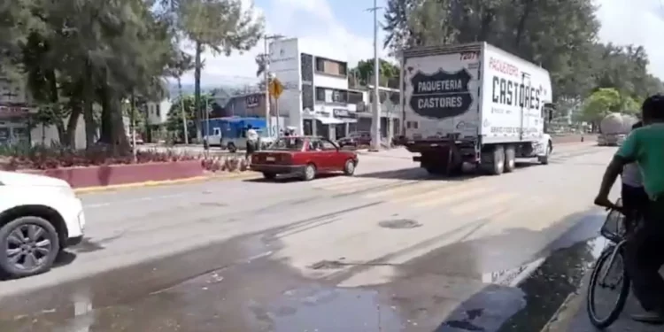 Tras 5 horas de bloqueo, liberan la avenida Ferrocarril, en Sta Lucía