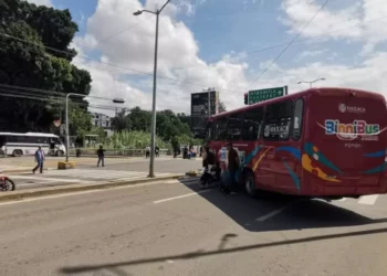 Caos en la col Reforma cortesía de la S-22, Erangelio y el IEEPO