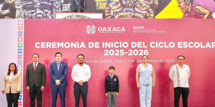 Sin iniciar ciclo escolar, 43 escuelas; “almacenan” 1,206 plazas para normalistas