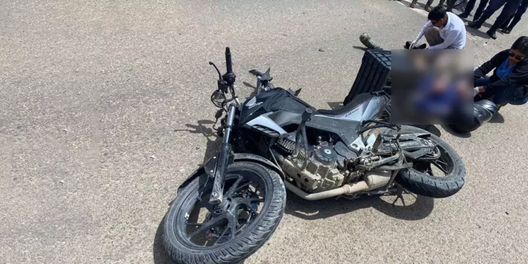 El motociclista quedó severamente lesionado.