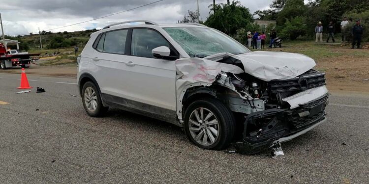 El vehículo involucrado fue un Volkswagen Taigun, modelo 2024, color blanco.