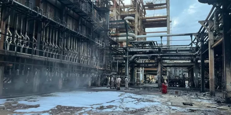 Dos “incendios” en la refinería viernes y sábado; hermetismo de Pemex
