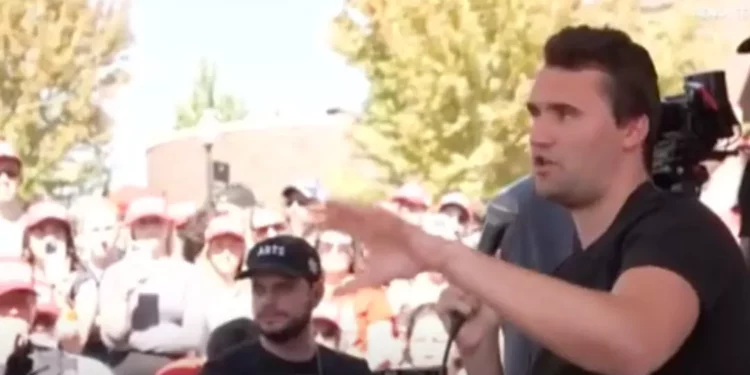 Ecos de una muerte polémica: despidos masivos por celebrar el asesinato de Charlie Kirk