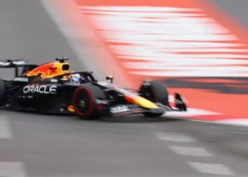 Max Verstappen busca romper su maldición en Singapur tras ganar el Gran Premio de Azerbaiyán