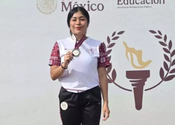 Naomi del Carmen Jerónimo ganó plata en paranatación.