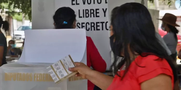 Foto: Archivo El Imparcial // Para la revocación de mandato, pueden votar 3 millones 144 mil 582 oaxaqueñas y oaxaqueños.