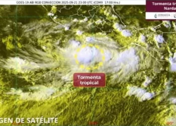 A las 18:00 horas se encontraba a 290 km al sur de Acapulco, Guerrero y a 395 km al sureste de Lázaro Cárdenas, Michoacán.