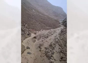 Foto: cortesía // Un derrumbe arrasó con la carretera de Asunción Acatlán, comunidad de la Sierra Norte; los habitantes están incomunicados desde el pasado lunes.