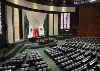 Vacaciones Solidarias: Morena propone que trabajadores donen días de descanso a sus compañeros
