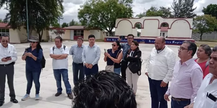 Once días después, inician ciclo escolar en secundaria de Huajuapan