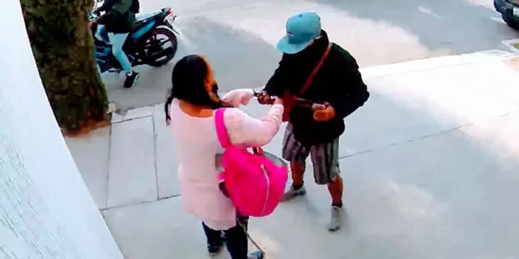 Foto: internet – ilustrativa // El 19% de las mujeres afectadas fue objeto del delito de robo o asalto en calle o transporte público.