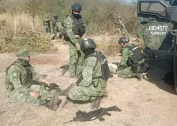 ¡Guerra abierta en Apatzingán! Ataque armado deja un militar muerto y dos heridos