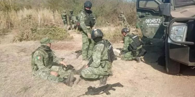 ¡Guerra abierta en Apatzingán! Ataque armado deja un militar muerto y dos heridos