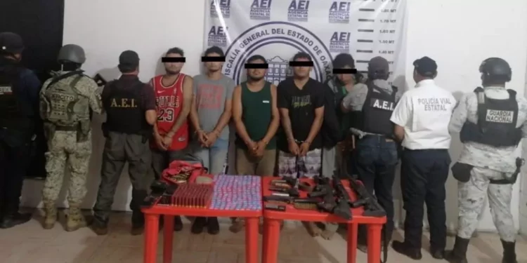 Interceptan grupo armado en carretera costera; llevaban armas de alto poder