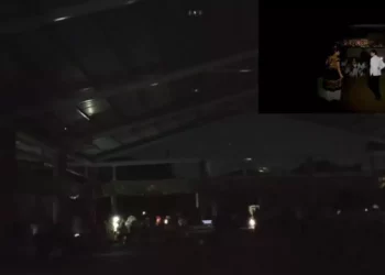 ¡Ni el apagón detuvo la fiesta! Vela Pineda en Juchitán se celebra entre sones y oscuridad