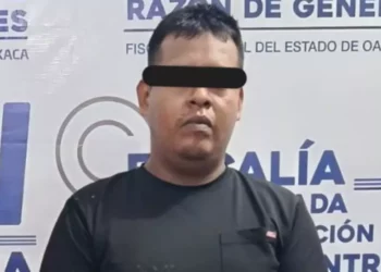 La brutalidad en casa no se oculta más: detienen a padre por encadenar a su hijo en la Costa
