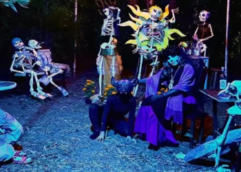 Fotos: cortesía // Entre las catrinas y catrines hay las que se refieren a personajes famosos del cine mexicano o de la cultura popular.