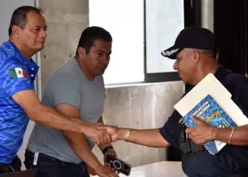 Autoridades se coordinan rumbo al desfile del 20 de Noviembre.