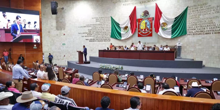 La Diputación Permanente recibirá iniciativas o reformas importantes en el periodo del 1 de octubre al 15 de noviembre.