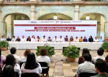 La edil Nancy Benítez destacó la relevancia histórica de la entrega del nuevo Plan de Ordenamiento Territorial.