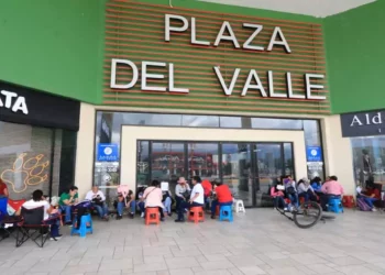 Foto: Adrián Gaytán // Las zonas comerciales impedidas de abrir sus puertas.