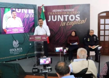 Foto: Adrián Gaytán // Conferencia de prensa del presidente municipal, Raymundo Chagoya.