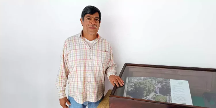 Foto: Lisbeth Mejía Reyes // Rodolfo Hernández Rea es co autor de "Nuestras Raíces. Catálogo de árboles notables y emblemáticos del estado de Oaxaca".