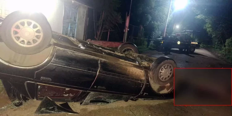 Hasta el momento, se presume que el exceso de velocidad, la posible ingesta de alcohol y las condiciones de la carretera podrían haber contribuido al siniestro. Foto: Redes sociales