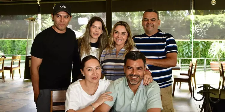 Fotos: Rubén Morales // Antonio Rivera y Mariela Jiménez celebraron su 23 aniversario de bodas rodeados de amigos y buenos deseos.