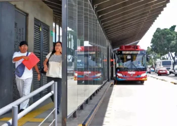 Foto: Adrián Gaytán // Con algunos asegunes, pero el servicio del BinniBus ha permeado entre la ciudadanía que demanda ampliar rutas.