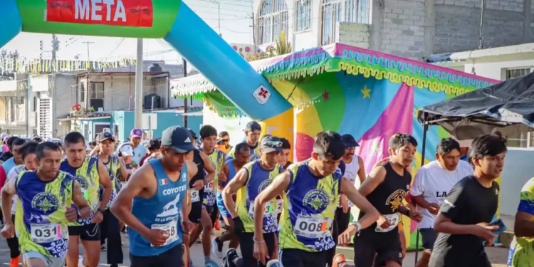 En esta ocasión, se presentaron más de 100 corredores en las diferentes categorías.