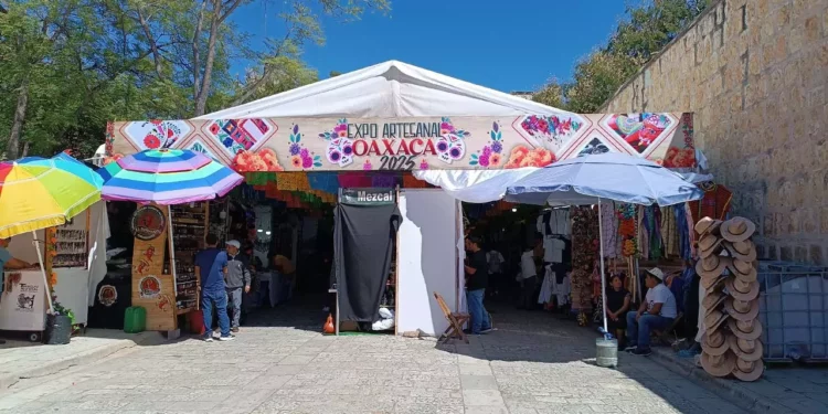 Foto: Lisbeth Mejía // El acceso a las Expo Ferias que cada vez tienen menos regulación e incumplen normas.