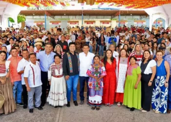 Huajuapan dio inicio al Festival del Mole de Caderas 2025, símbolo gastronómico y cultural de la Mixteca oaxaqueña.