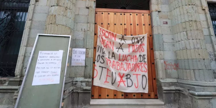 Foto: Adrián Gaytán // La Rectoría de la UABJO valorará con los directores de cada facultad, instituto y escuela el estudio en modalidad virtual.