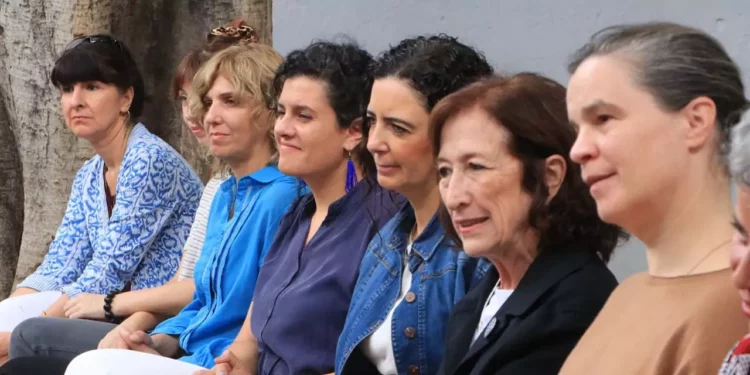 Foto: Adrián Gaytán // La dirección del MACCO y representantes de la BienalSur, así como algunas artistas, dieron a conocer la programación.