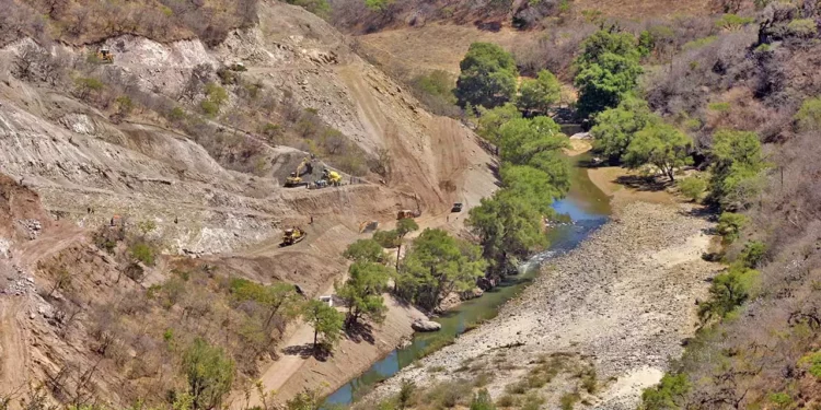 La presa tiene el objetivo de que la capital deje de sufrir por la falta de agua.