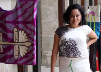 Foto: archivo // Natalia Toledo es una poetisa bilingüe que escribe en zapoteco (su lengua materna) y en español.