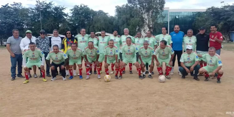 Foto: Hermenegildo Flores // Real Ixcotel se coronó campeón del torneo de futbol.