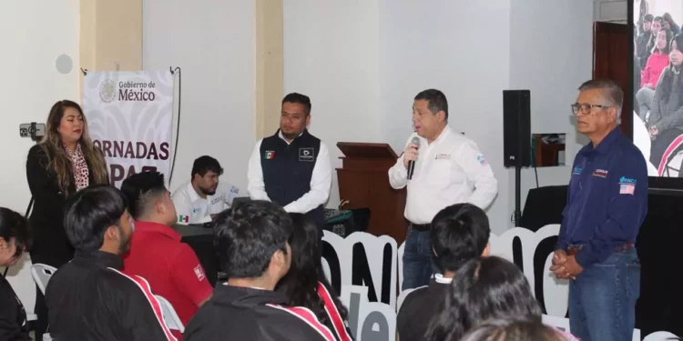 Se agregó que esta situación ha provocado que la mayoría de las personas caigan en extorsiones directas, pensando que están ayudando a sus seres queridos.