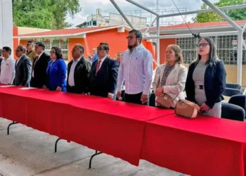 Se reconoció a quienes han contribuido a su crecimiento y prestigio en la región.