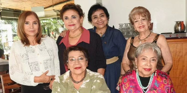 Fotos: Rubén Morales // Tere Herrera de Arriaga celebró su cumpleaños en compañía de entrañables amigas.