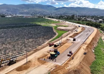 Foto: cortesía // Vista aérea de la primera etapa de la carretera al aeropuerto.