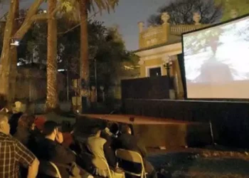 Foto: internet – ilustrativa // 47 de cada 100 adultos de las ciudades analizadas prefiere ir al cine por sobre los conciertos, exposiciones, obras de teatro, entre otros.