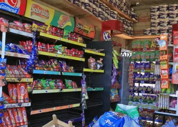 Foto: Adrián Gaytán // Changarros y tiendas de barriada son las principales amenazadas con alzas a impuestos a refrescos y changarros.