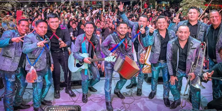 Con un lleno total en el Rodeo Tlaquepaque, Estrellas de Tuzantla reafirmaron su éxito en la música regional mexicana.