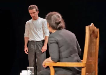 Gonzalo de Esesarte forma parte del elenco de “Todos eran mis hijos”, montaje que llegará a Oaxaca este 18 de octubre.