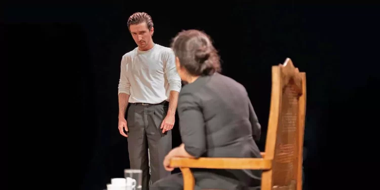 Gonzalo de Esesarte forma parte del elenco de “Todos eran mis hijos”, montaje que llegará a Oaxaca este 18 de octubre.